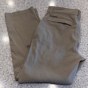 34x30 Columbia Men’s Omni-Shield Advanced Repellency Khaki Pants Side Pocket